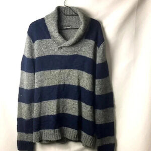 EXPRESS‎ MENS SIZE XLARGE WOOL BLEND NAVY AND GRAY SWEATER. GOOD CLEAN CONDITION